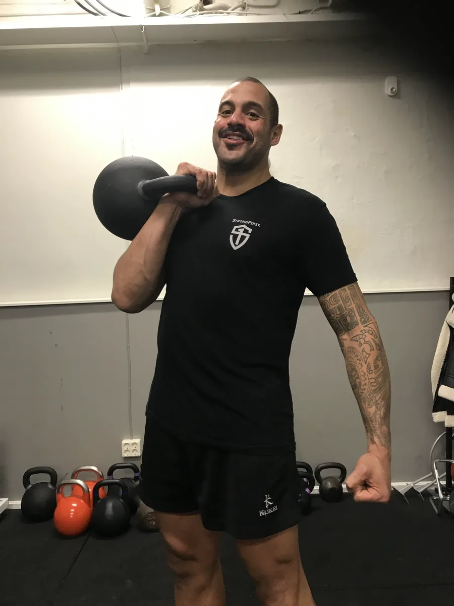 Nathan med kettlebell